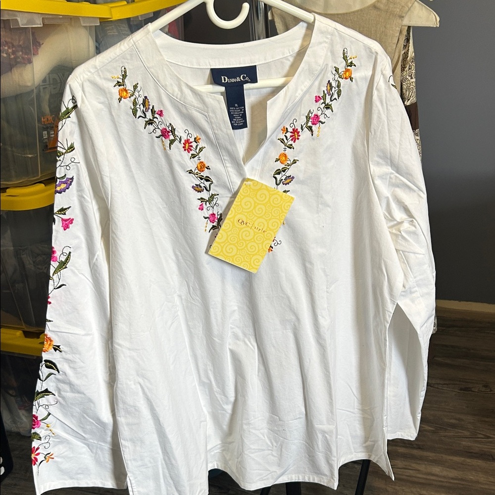 Denim&Co White Top with Floral Embroidery